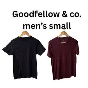 Goodfellow & Co Men's Black and Burgundy T-Shirts size small